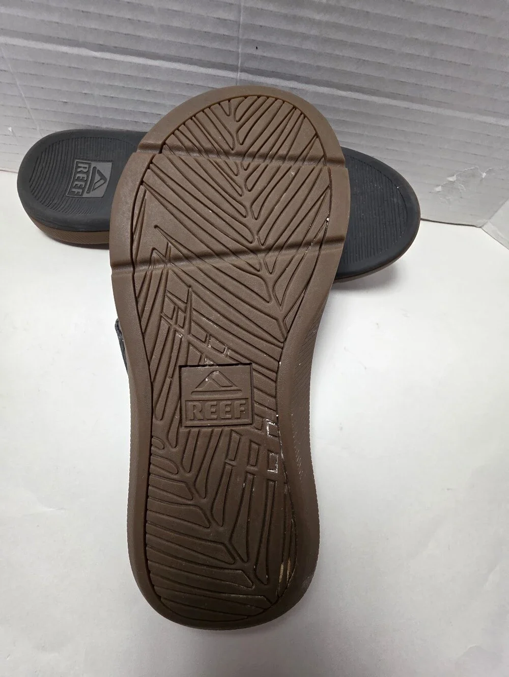 Reef Santa Ana Mens Gray Sandals Sz 9